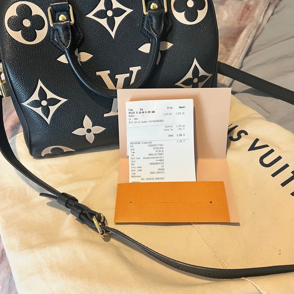 Louis Vuitton Black and Cream Shoulder Bag